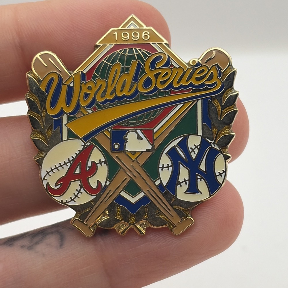 Vintage 1996 World Series Atlanta Braves Yankees MLB Baseball Lapel Hat Pin